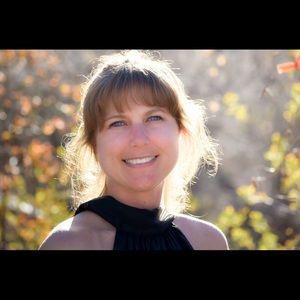 Meet your Posher, Leslie